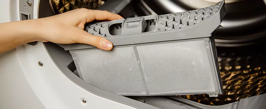 Signs Of A Clogged Dryer Lint Trap in Pittsfield, Massachusetts